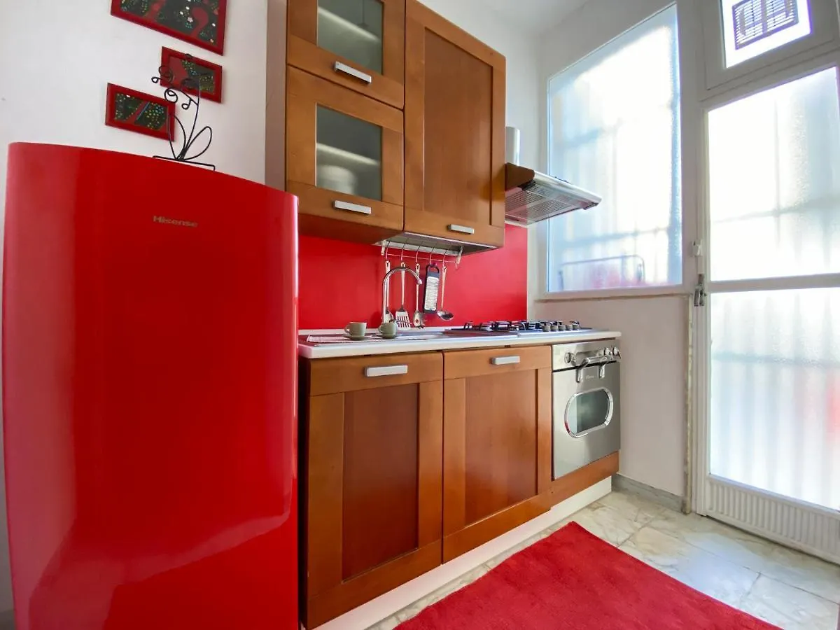 Apartment Stay In باري 0*,
